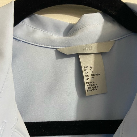 H&M Blouse - Picture 3 of 4